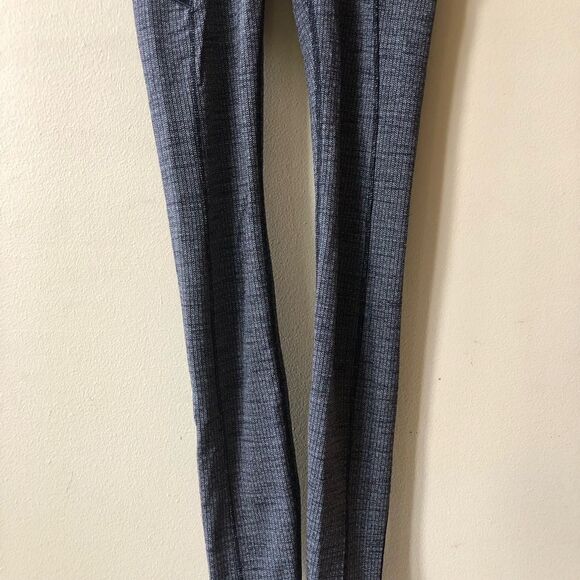 Lululemon Speed It Up Tight 28” - Picture 7 of 10